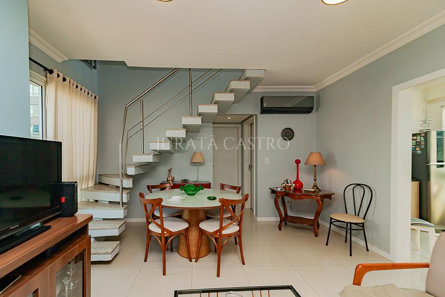 Apto 3 D, 1 Su�te, Elevador e vaga de garagem. 4