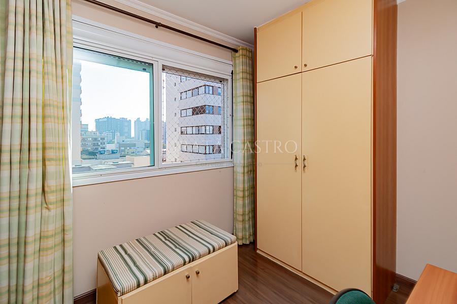 Apto 3 D, 1 Su�te, Elevador e vaga de garagem. 13