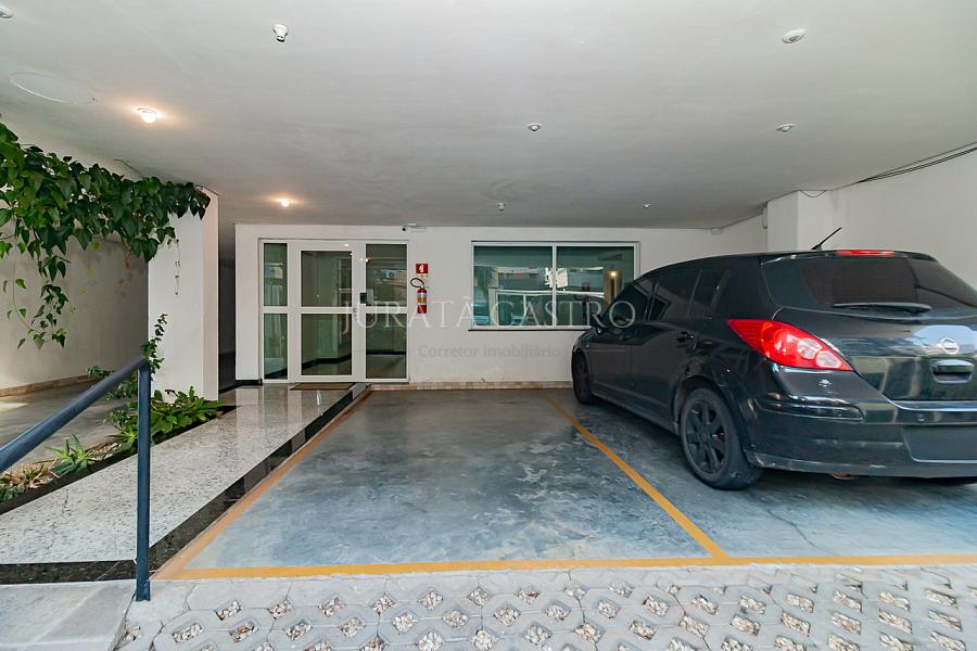 Apto 3 D, 1 Su�te, Elevador e vaga de garagem. 40