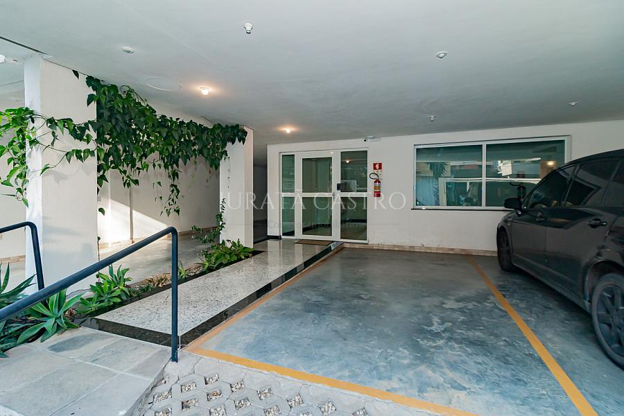 Apto 3 D, 1 Su�te, Elevador e vaga de garagem. 41