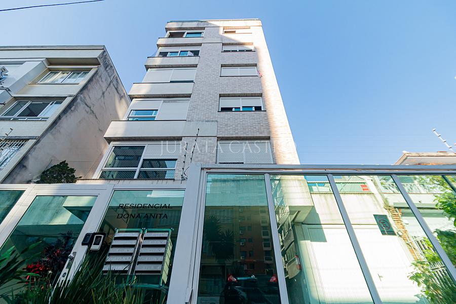 Apto 3 D, 1 Su�te, Elevador e vaga de garagem. 42