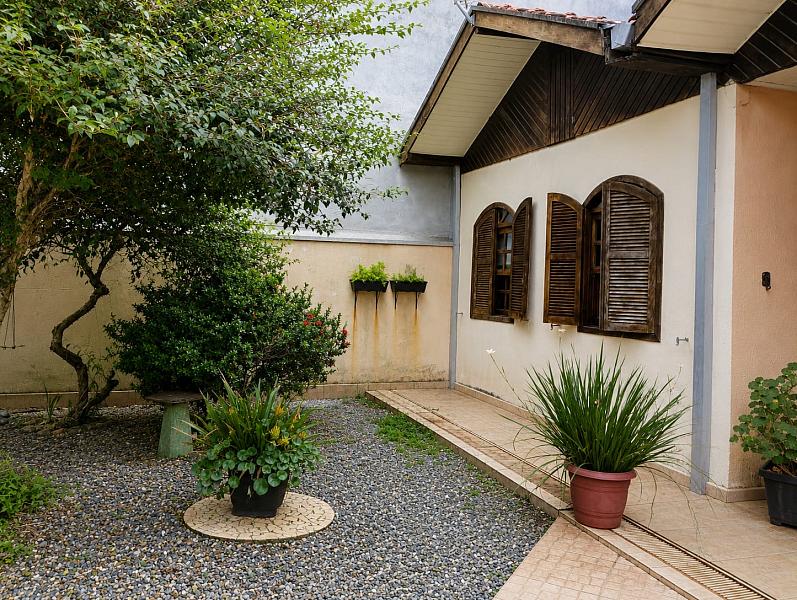 CASA RESIDENCIAL em S�o Francisco do Sul - SC, Ubatuba 2