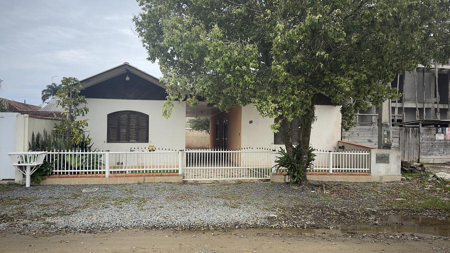 CASA RESIDENCIAL em S�o Francisco do Sul - SC, Ubatuba 3