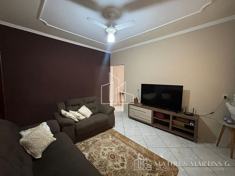 EXCELENTE CASA A VENDA  COM 3 DORMITORIOS — foto 8