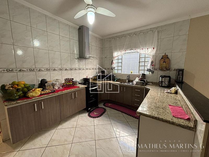 EXCELENTE CASA A VENDA  COM 3 DORMITORIOS — foto 6