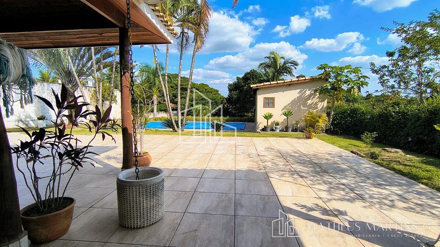 "Charmosa casa de campo em condomínio exclusivo" — foto 4