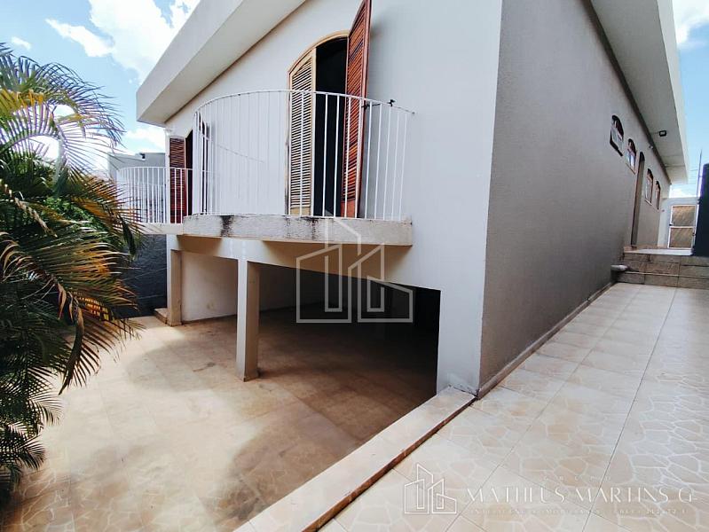 ✨ Casa em bairro tranquilo e a 4 minutos do centro para quem preza por praticidade e comodidade ‼️ — foto 2