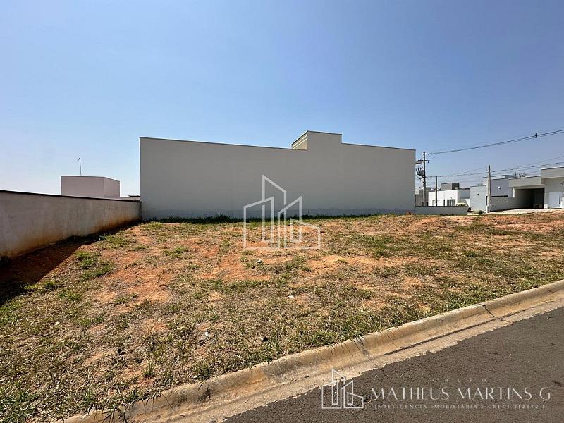 TERRENO A VENDA NO CONDOMÍNIO GUARUJÁ — foto 2