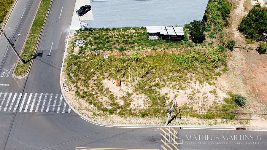 Belíssimo Terreno de esquina Plano no bairro Vila Martins!! — foto 4