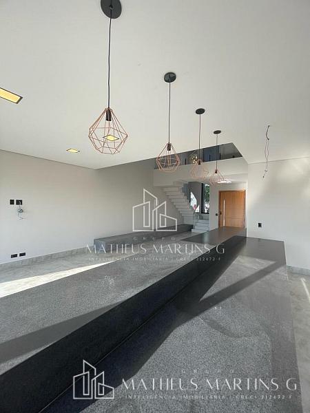 Casa impecável, com fachada moderna e imponente, e um lindo acabamento de luxo! — foto 6