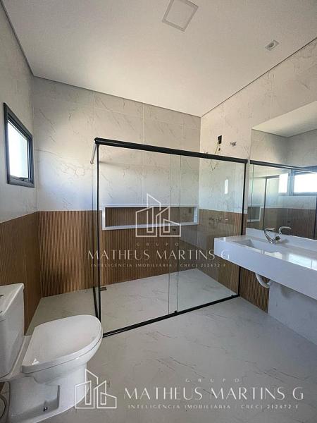 Casa impecável, com fachada moderna e imponente, e um lindo acabamento de luxo! — foto 14