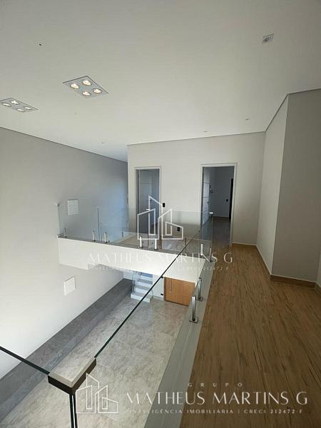 Casa impecável, com fachada moderna e imponente, e um lindo acabamento de luxo! — foto 11