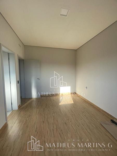 Casa impecável, com fachada moderna e imponente, e um lindo acabamento de luxo! — foto 26