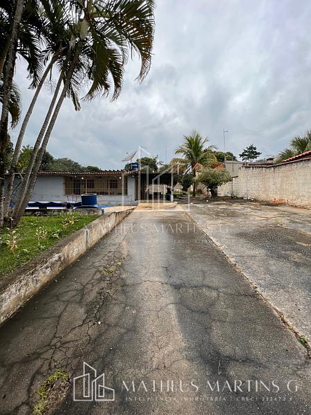 Chácara de 1.050m2° com excelente piscina e quintal amplo — foto 13