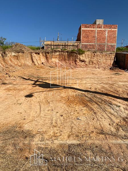 Terreno de 200 m² com excelente topografia e pronto para construir — foto 4