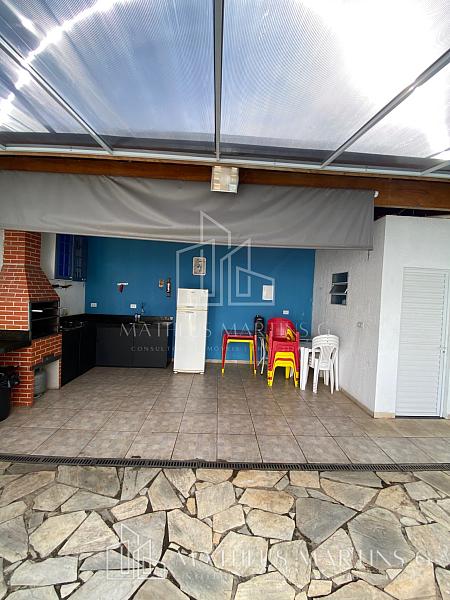 Linda edícula pronta com piscina e churrasqueira — foto 2