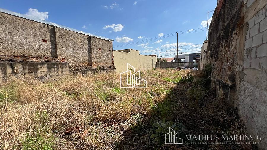 Terreno de 350m2° 100% Plano, murado e com portão — foto 2