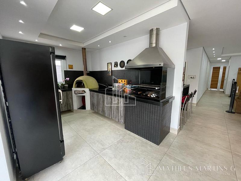 Viva o Sonho de Uma Vida Exclusiva em Condomínio Fechado — foto 34