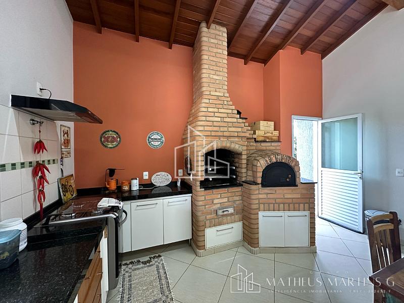 Conforto, Segurança e Privacidade: Casa em Condomínio Fechado à Venda — foto 15