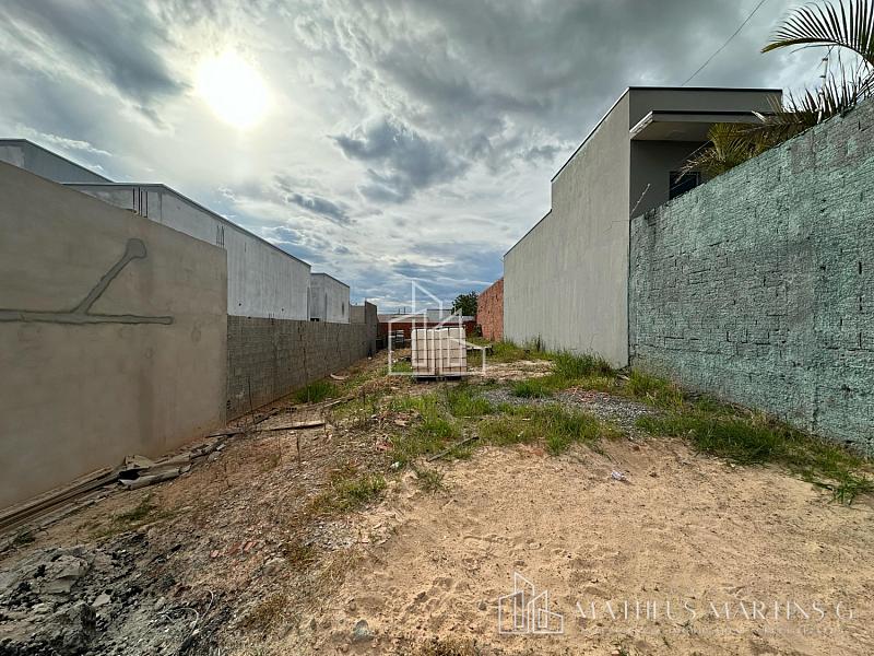 Terreno a venda no bairro Jardim Taquaral — foto 2