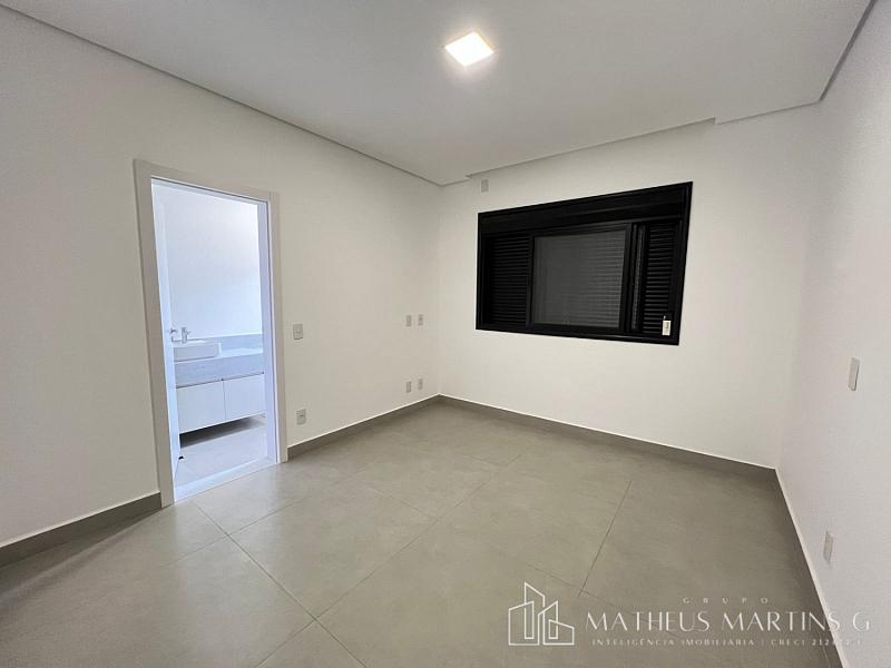 Conforto e Segurança para Sua Família: Casa à Venda em Condomínio Exclusivo — foto 18