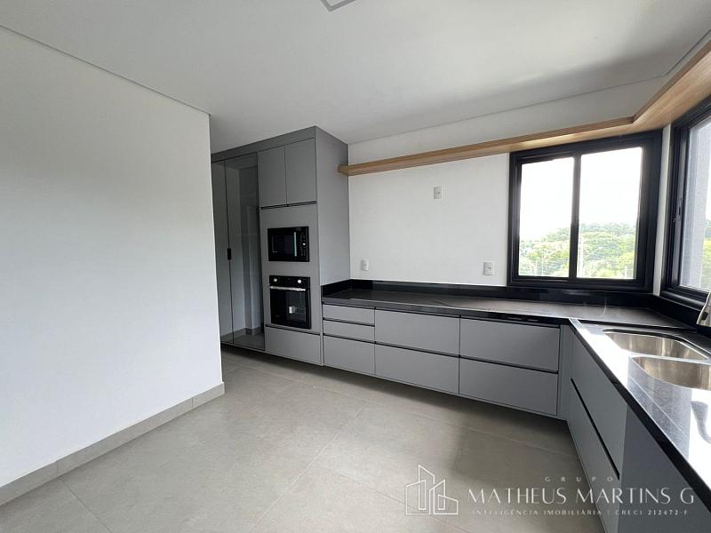 Conforto e Segurança para Sua Família: Casa à Venda em Condomínio Exclusivo — foto 6