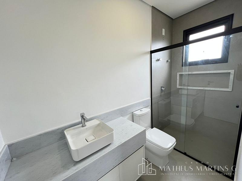 Conforto e Segurança para Sua Família: Casa à Venda em Condomínio Exclusivo — foto 15