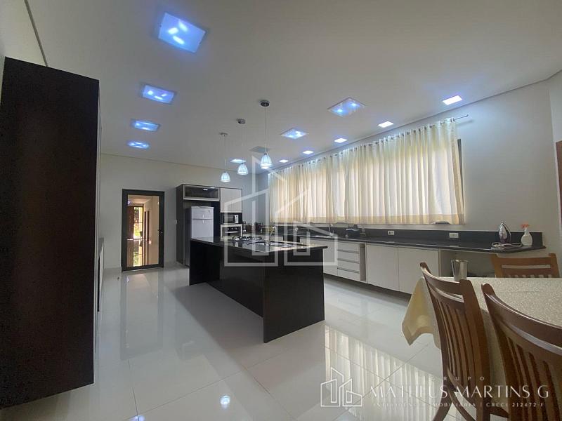 Espaço, Privacidade e Segurança: Casa à Venda em Condomínio — foto 8