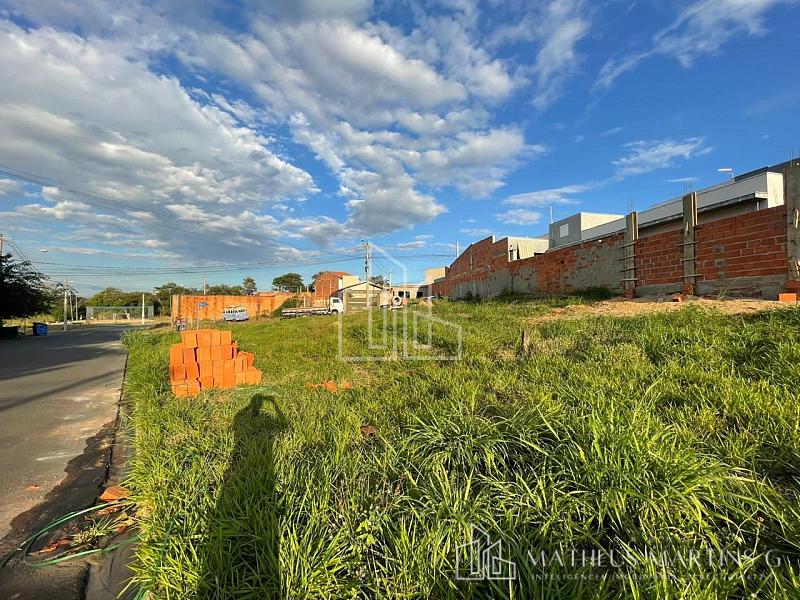 Terreno á venda no bairro Vila Martins! — foto 2