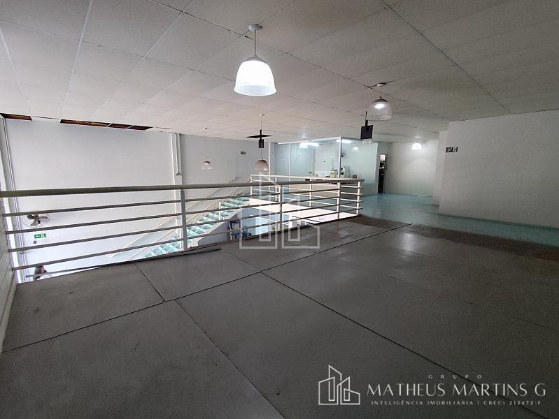 Excelente Galpão a venda no bairro Jardim Celani — foto 4