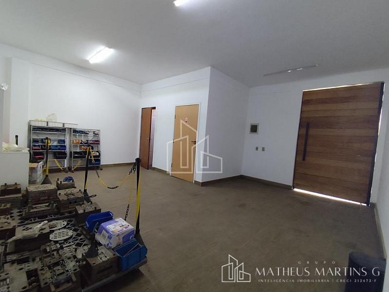 Excelente Galpão a venda no bairro Jardim Celani — foto 9