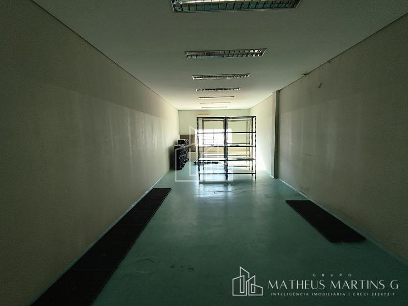 Excelente Galpão a venda no bairro Jardim Celani — foto 7