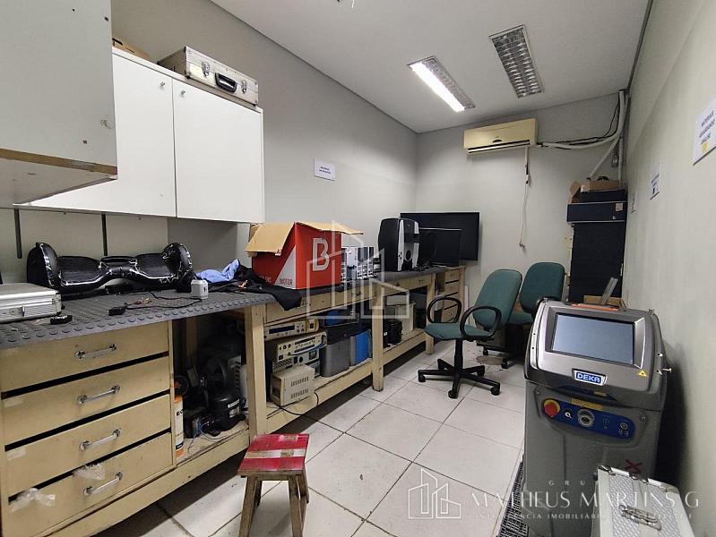 Excelente Galpão a venda no bairro Jardim Celani — foto 10