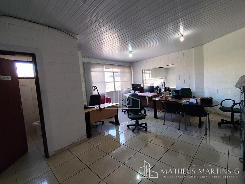 Excelente Galpão a venda no bairro Jardim Celani — foto 14