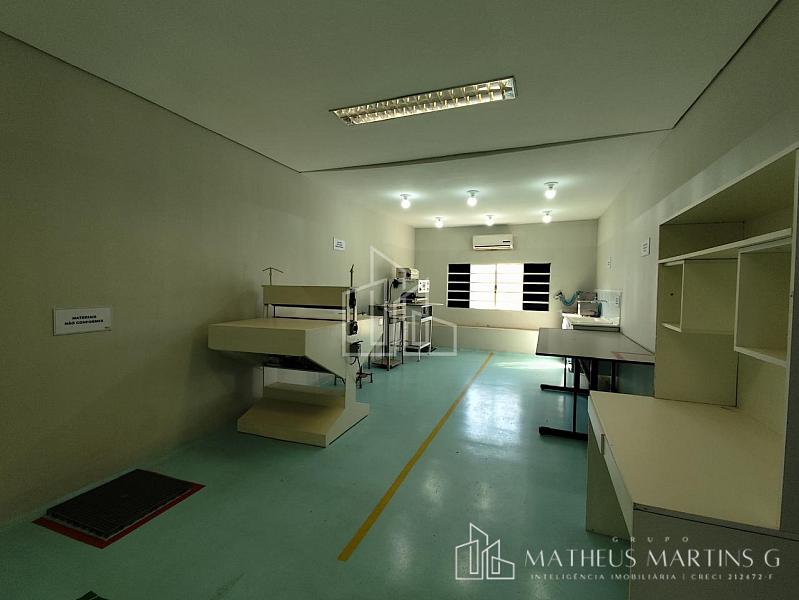 Excelente Galpão a venda no bairro Jardim Celani — foto 6