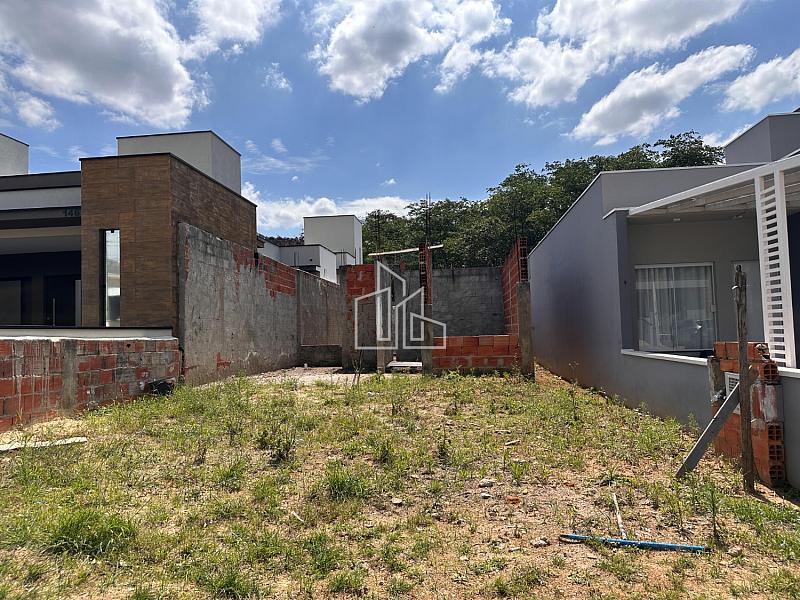 🚨 �tima oportunidade de terreno dispon�vel para venda, j� com paredes erguidas 1