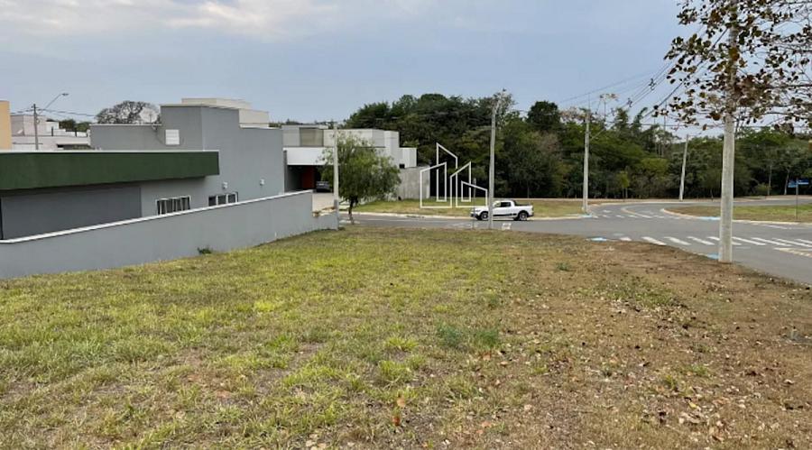 🏡✨ TERRENO DE ESQUINA NO LAGOS DE ICARAI  / SALTO 1