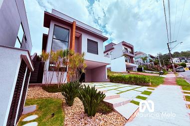 Casa à venda no Bella Città Mogi das Cruzes com 4 suítes