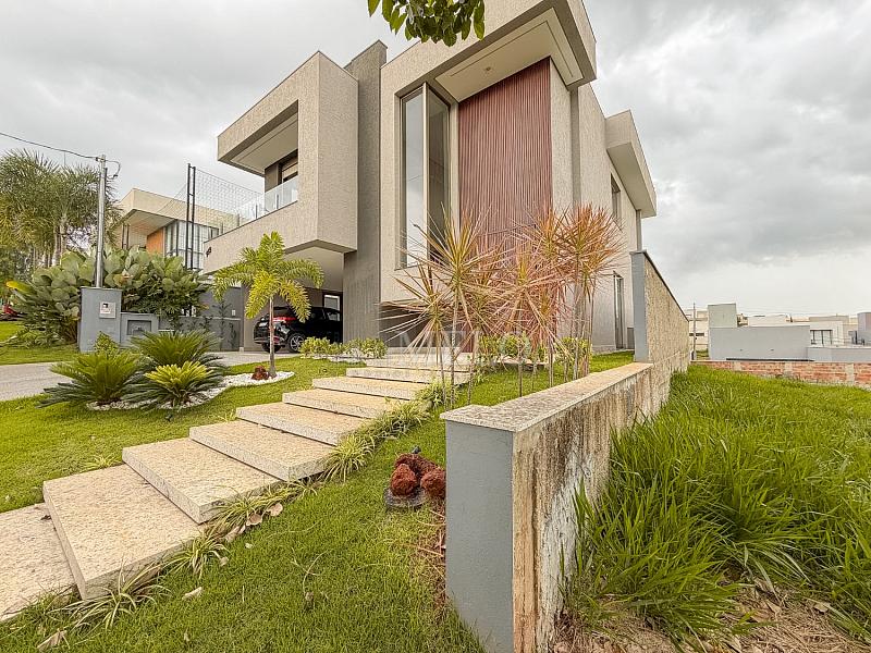 Belíssima Casa à Venda no Gran Park por R$2.690.000,00 — foto 2