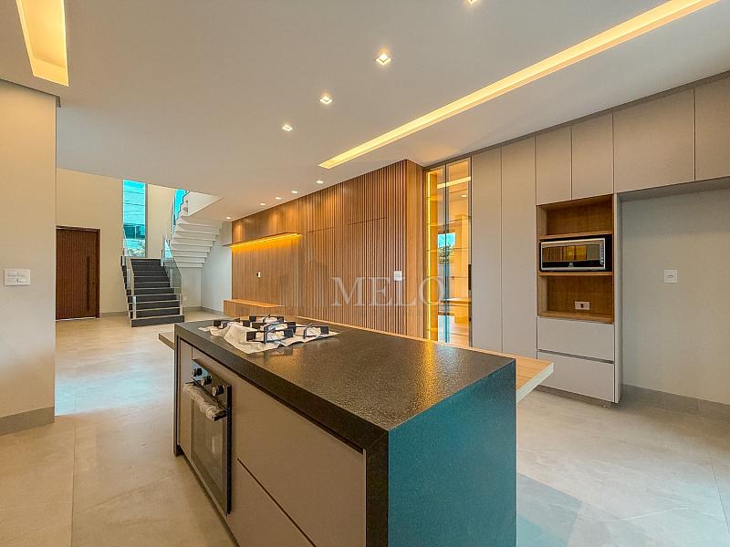 Belíssima Casa à Venda no Gran Park por R$2.690.000,00 — foto 12