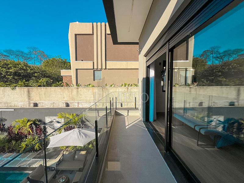 CASA DE ALTO PADR�O � VENDA | VISTA DEFINITIVA PARA A MATA ALPHAVILLE VESPASIANO 18