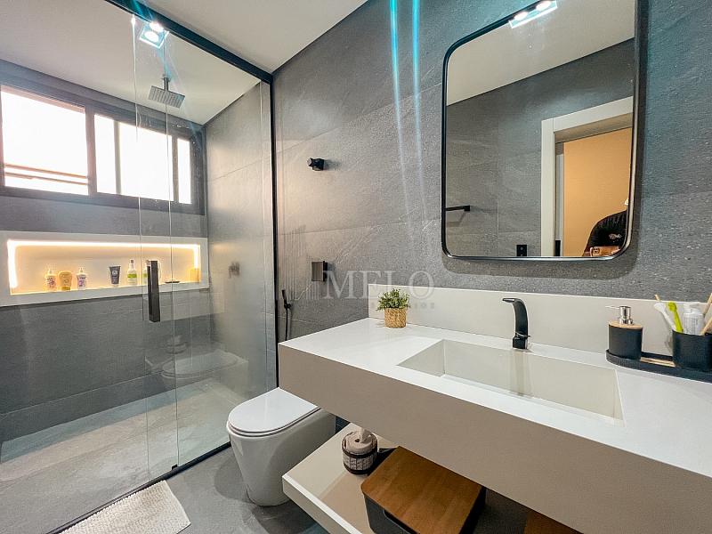 CASA DE ALTO PADR�O � VENDA | VISTA DEFINITIVA PARA A MATA ALPHAVILLE VESPASIANO 22