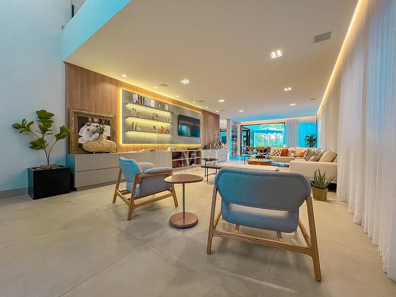 CASA DE ALTO PADR�O � VENDA | VISTA DEFINITIVA PARA A MATA ALPHAVILLE VESPASIANO 25