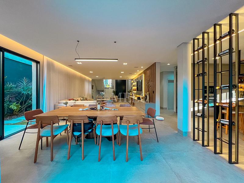 CASA DE ALTO PADR�O � VENDA | VISTA DEFINITIVA PARA A MATA ALPHAVILLE VESPASIANO 35