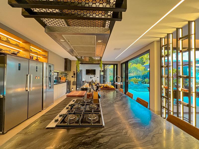 CASA DE ALTO PADR�O � VENDA | VISTA DEFINITIVA PARA A MATA ALPHAVILLE VESPASIANO 40