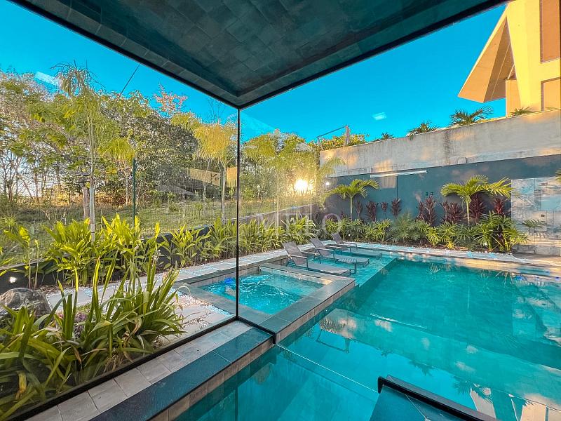 CASA DE ALTO PADR�O � VENDA | VISTA DEFINITIVA PARA A MATA ALPHAVILLE VESPASIANO 53