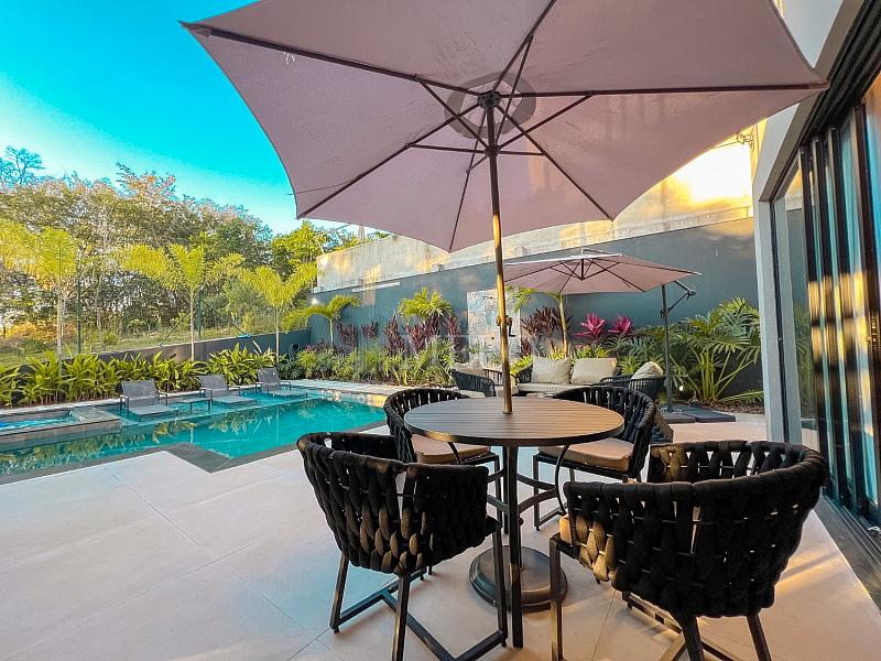 CASA DE ALTO PADR�O � VENDA | VISTA DEFINITIVA PARA A MATA ALPHAVILLE VESPASIANO 54