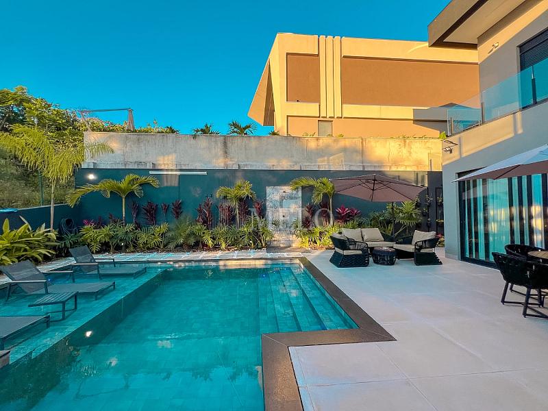 CASA DE ALTO PADR�O � VENDA | VISTA DEFINITIVA PARA A MATA ALPHAVILLE VESPASIANO 56