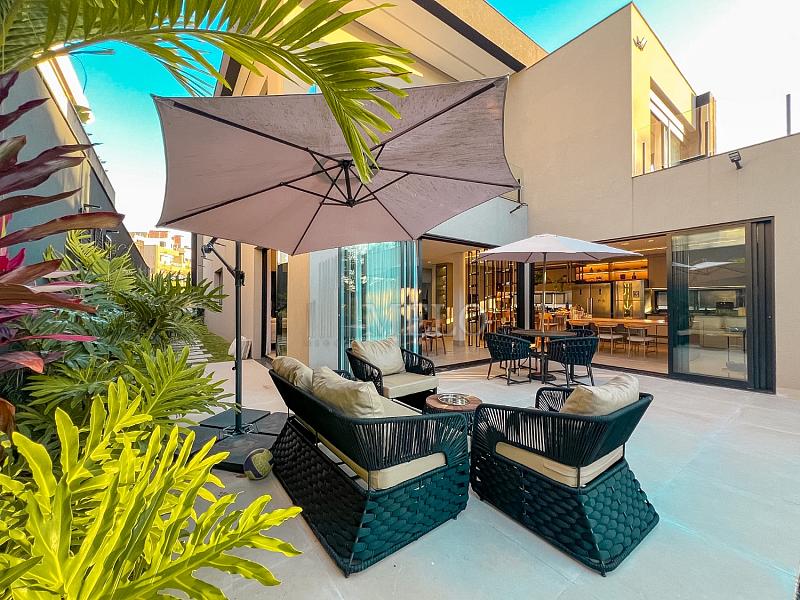 CASA DE ALTO PADR�O � VENDA | VISTA DEFINITIVA PARA A MATA ALPHAVILLE VESPASIANO 57