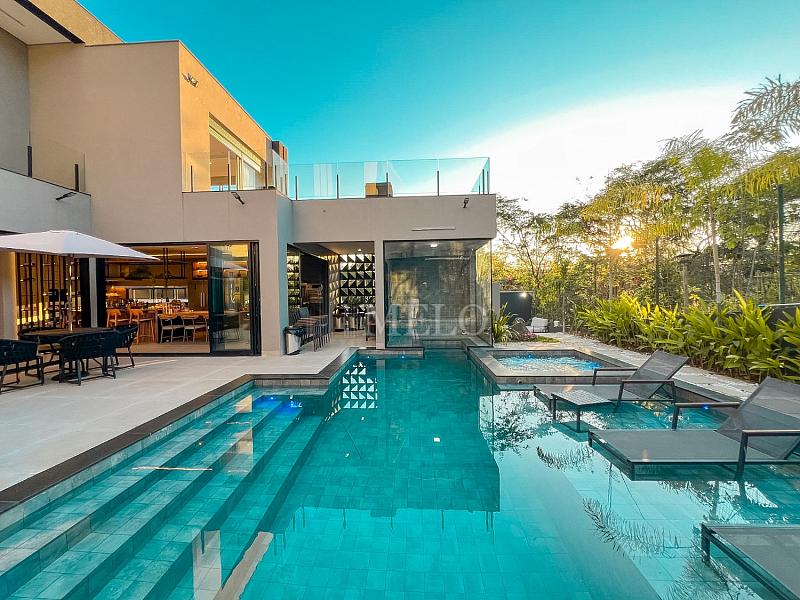 CASA DE ALTO PADR�O � VENDA | VISTA DEFINITIVA PARA A MATA ALPHAVILLE VESPASIANO 61